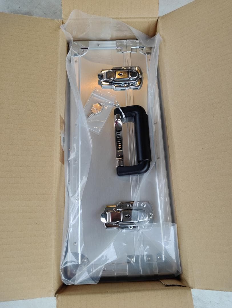 ◆新品◆エンジニア◆アルミケース◆工具箱◆カギ付 ◆オプション含む3点セット◆