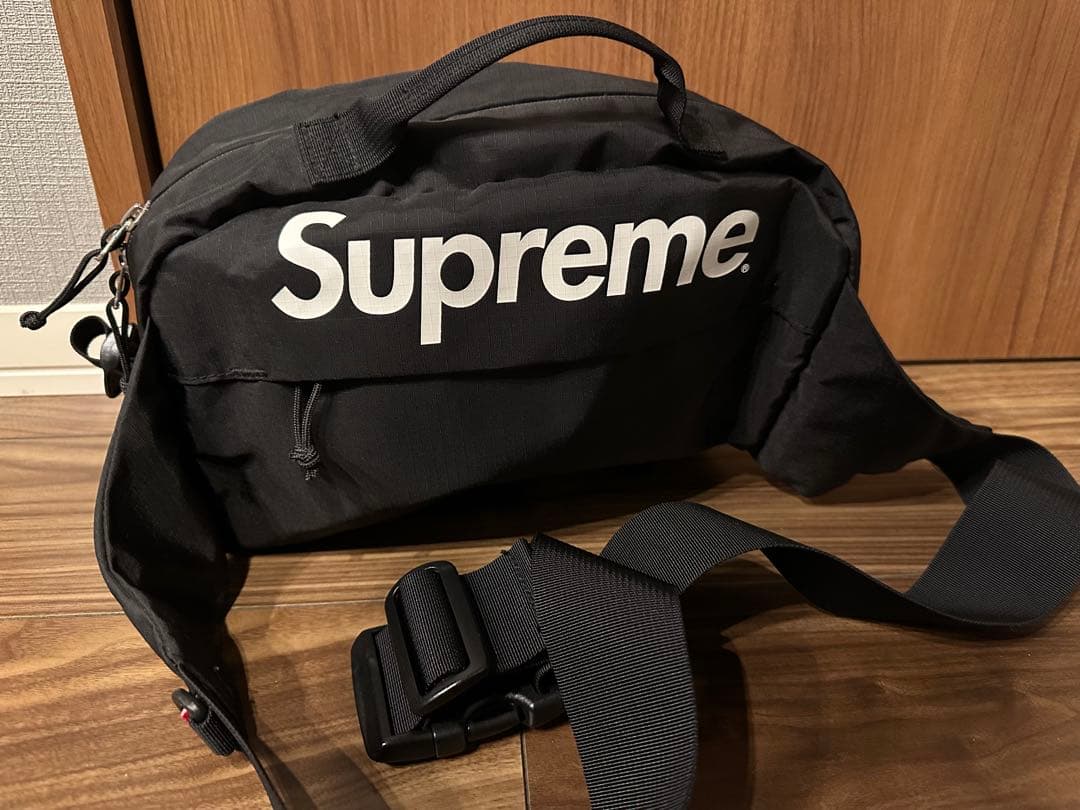 極美品 Supreme ショルダーバッグ ウエストバッグ ボディバッグ 黒