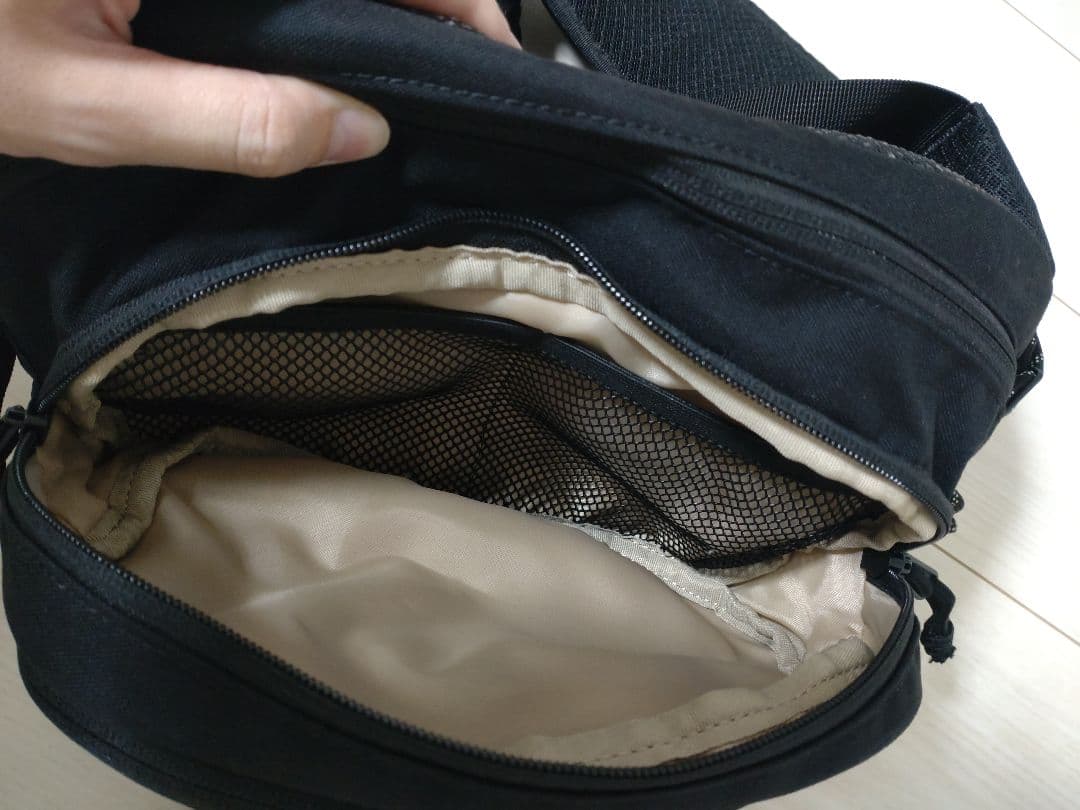 ハグー Hugoo ヒップシート ブラック