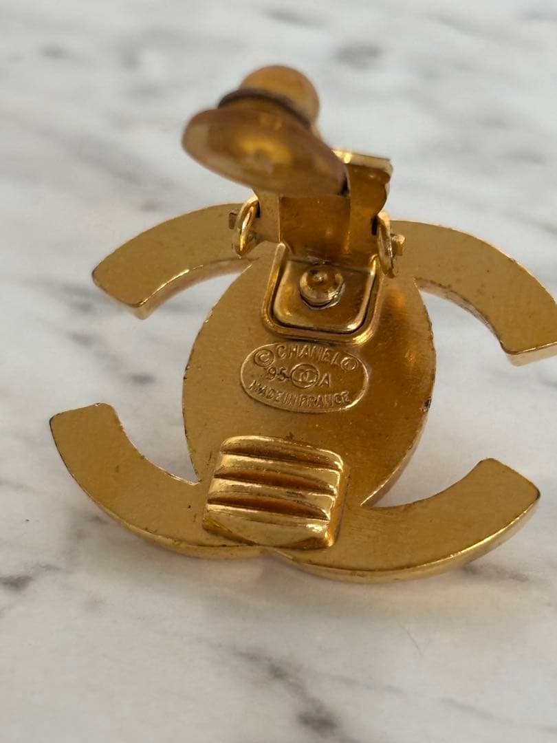 シャネル　ターンロック 95A イヤリング　片耳　美品