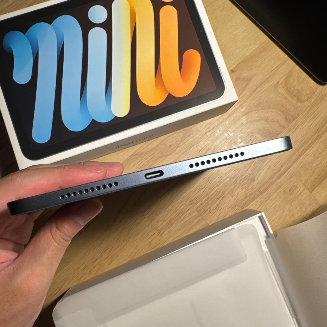 iPad mini 7世代 WiFiモデル + Pitakaケース