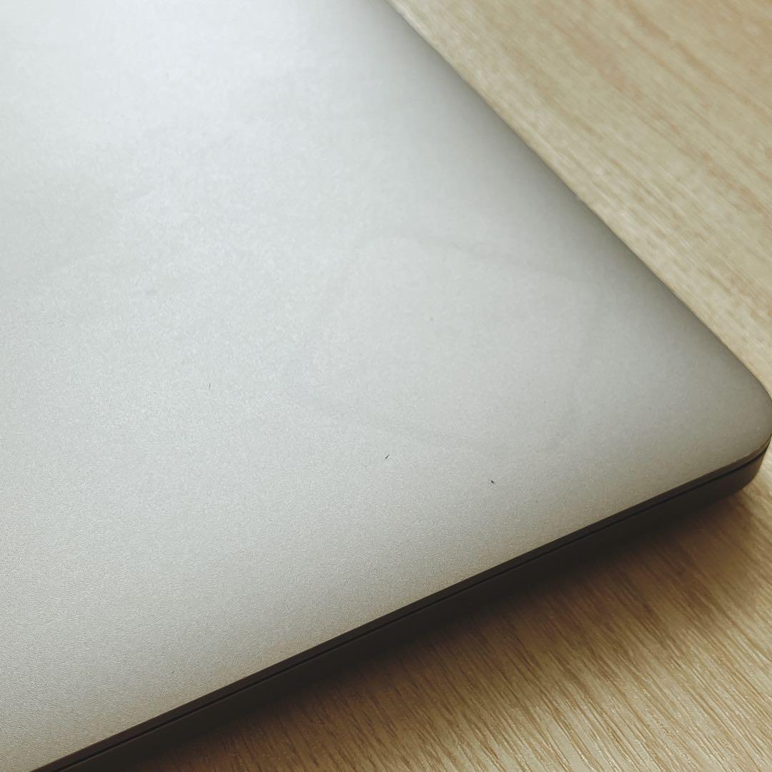 MacBook Pro 15.4インチ（外箱付）2019/i9/32GB/1TB