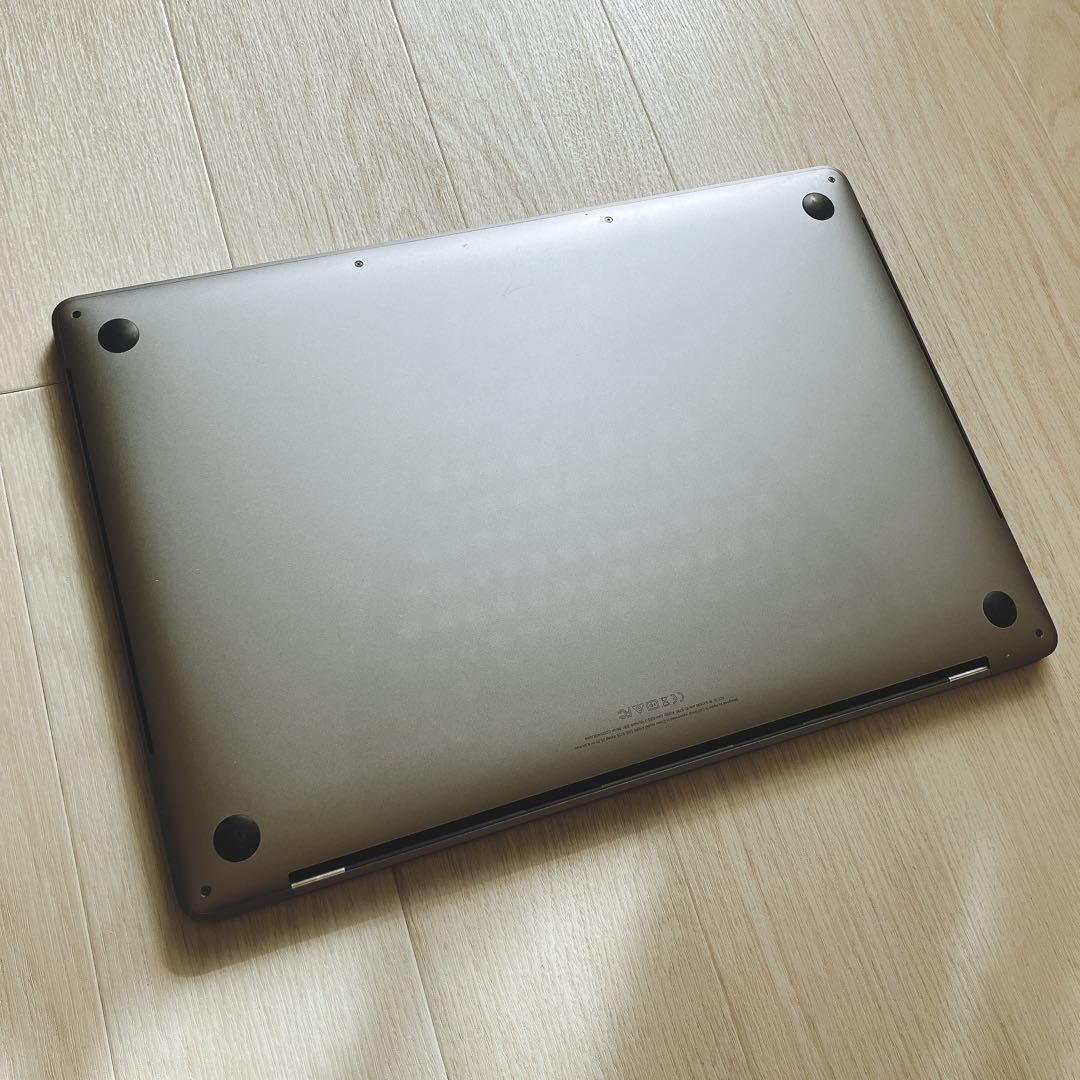 MacBook Pro 15.4インチ（外箱付）2019/i9/32GB/1TB
