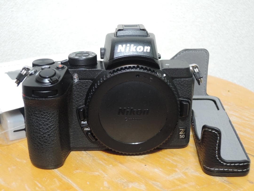 ★美品 Nikon Z50 ボディ ケース付 ミラーレス一眼カメラ 　保証あり