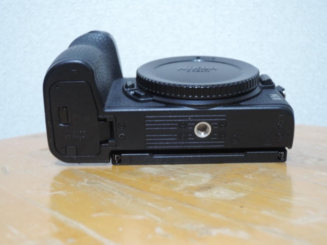 ★美品 Nikon Z50 ボディ ケース付 ミラーレス一眼カメラ 　保証あり