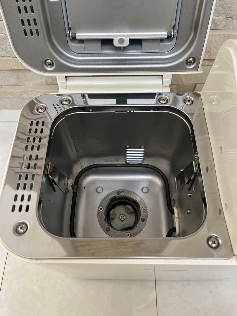 【美品】Panasonic ライスブレッドクッカー SD-RBM1000ホワイト