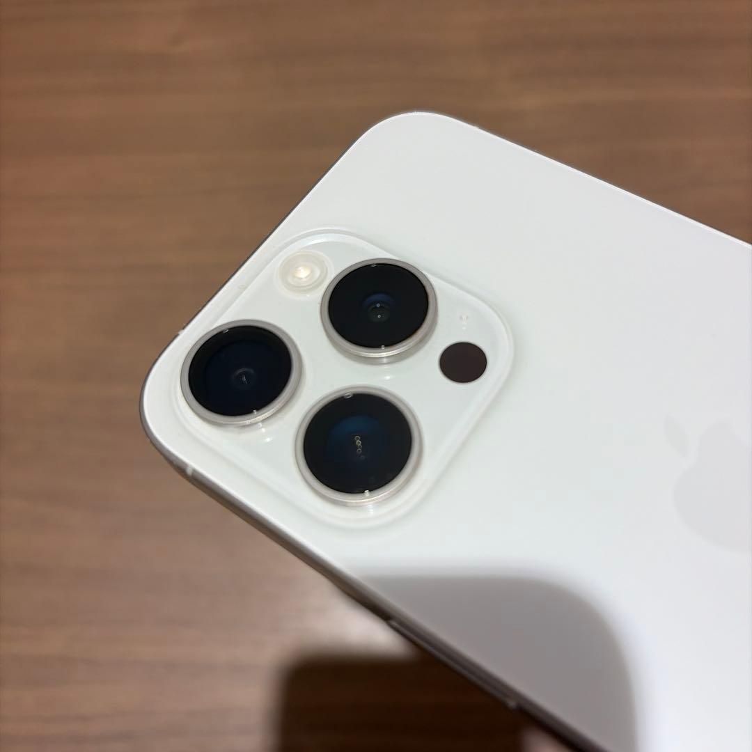【美品】iPhone 15 Pro ホワイト 128GB