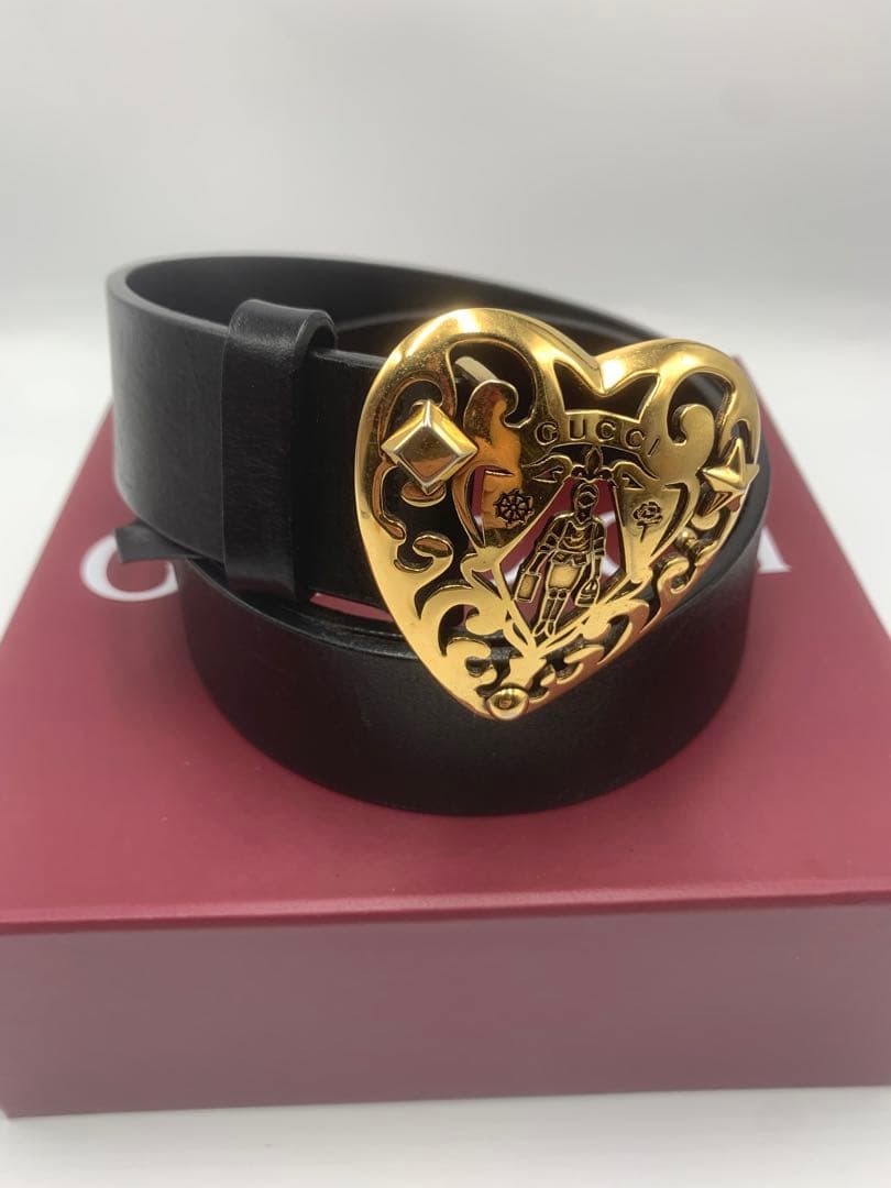 グッチ GUCCI ベルト レザー ハート ロゴ ゴールド P55