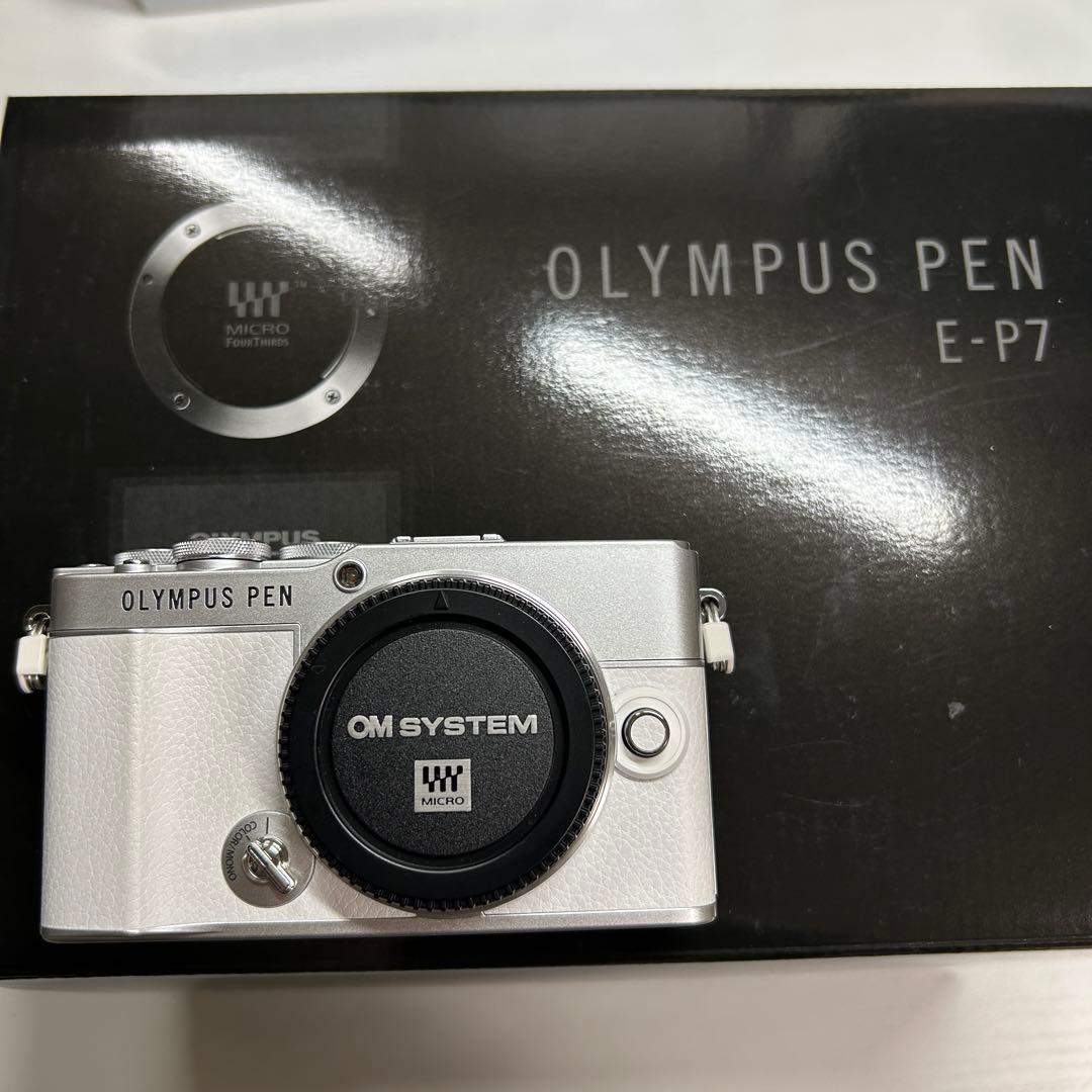 OLYMPUS オリンパスペン　E-P7 14-42mm EZレンズキット　白