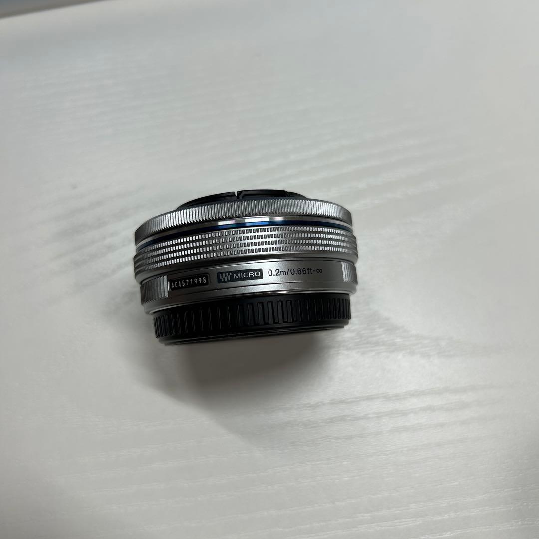 OLYMPUS オリンパスペン　E-P7 14-42mm EZレンズキット　白