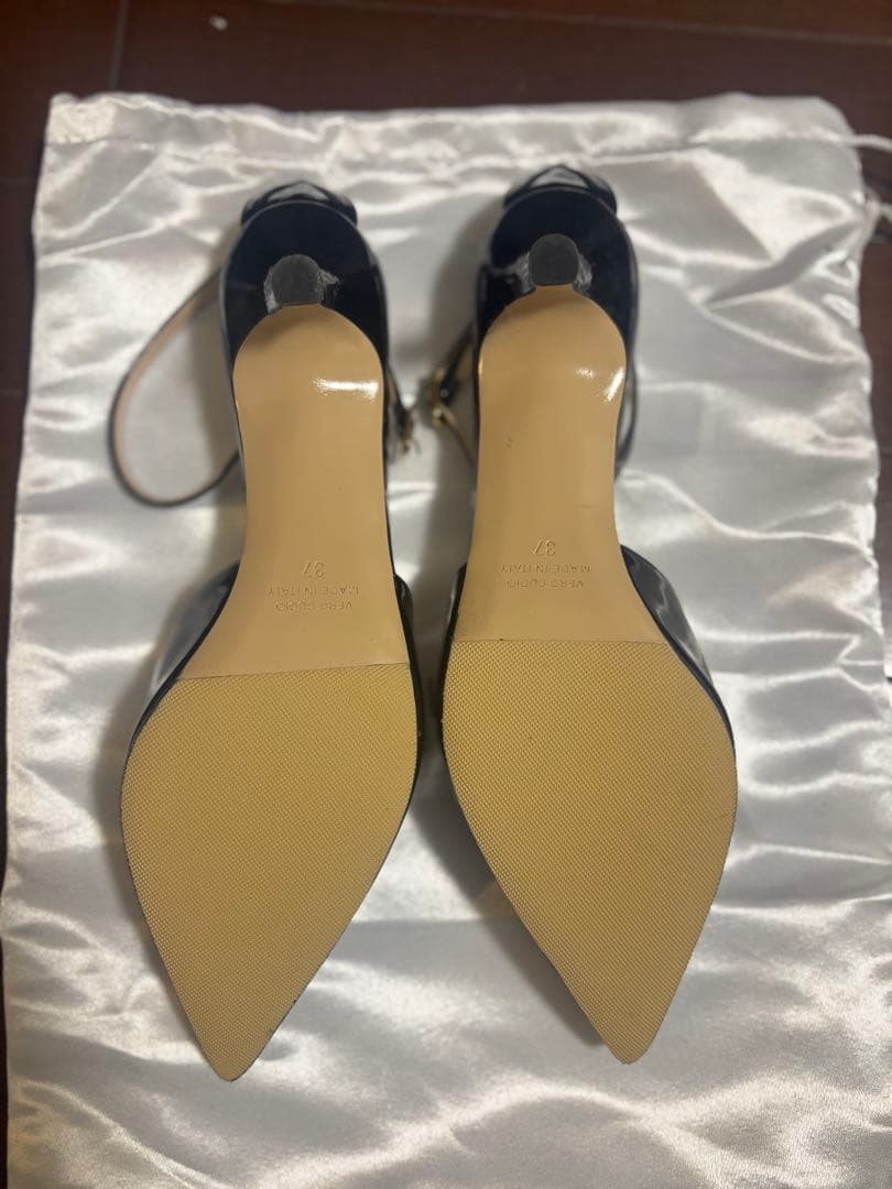 【新品未使用】EBULONIE ネブローニ ブラック サンダル 37