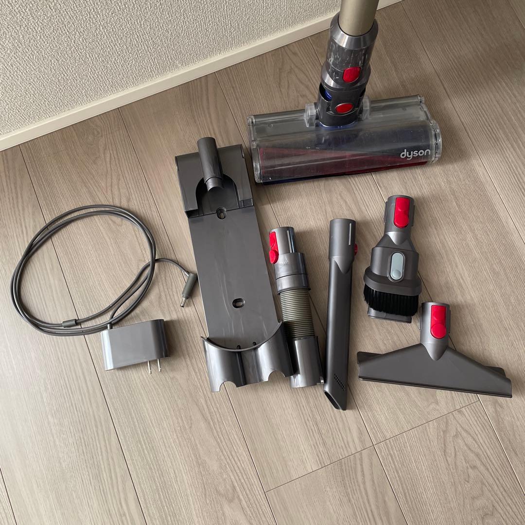 dyson V7コードレス スティッククリーナー 本体+ノズル+スタンドセット