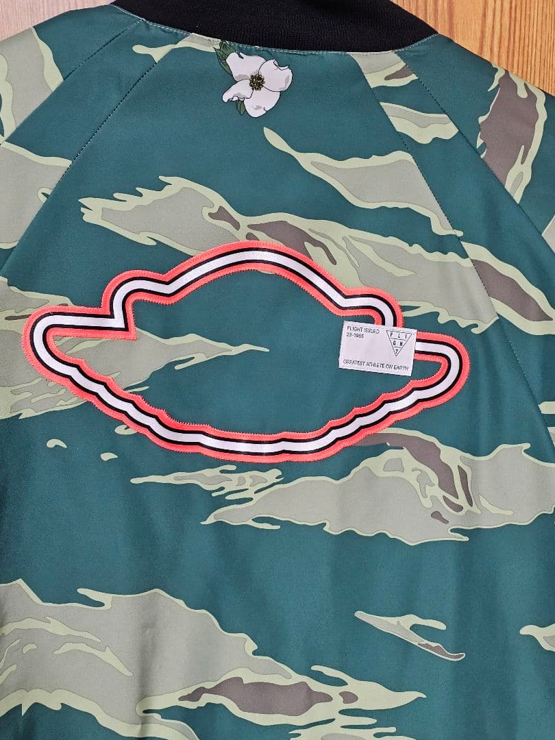 Air Jordan カモフラージュ ブルゾン XLサイズ