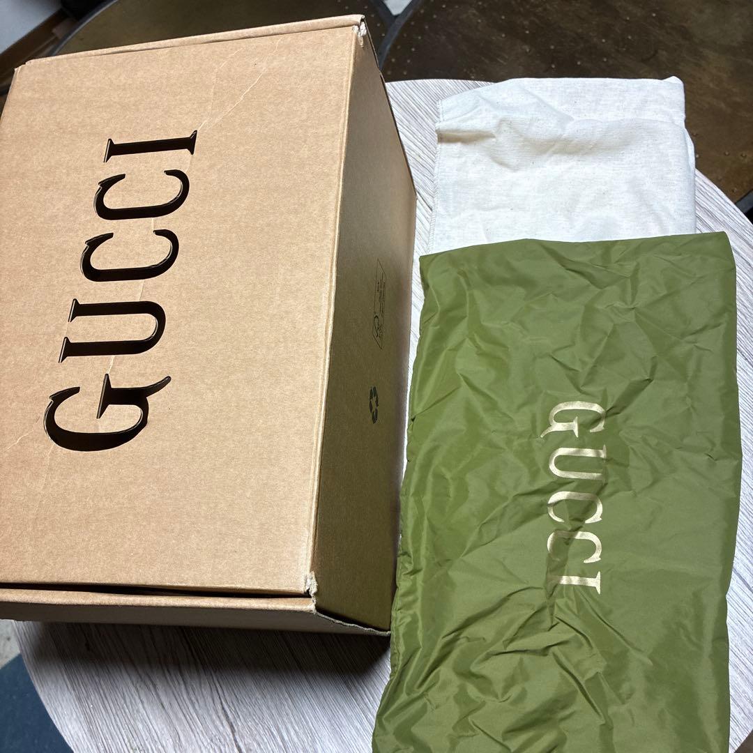 GUCCI グッチ　♡未使用に近い♡ ボディバッグ　カーキ色　オフザグリッド