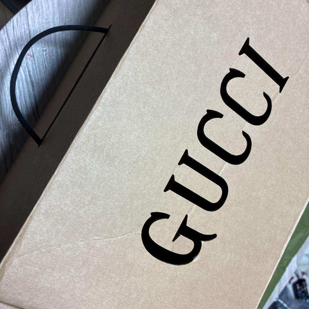 GUCCI グッチ　♡未使用に近い♡ ボディバッグ　カーキ色　オフザグリッド
