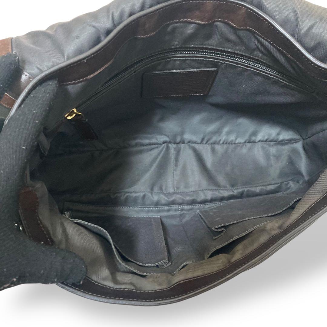 【ヴィンテージ】コーチ　メッセンジャーバッグ　ブラウン　ロゴ型押し　オールレザー