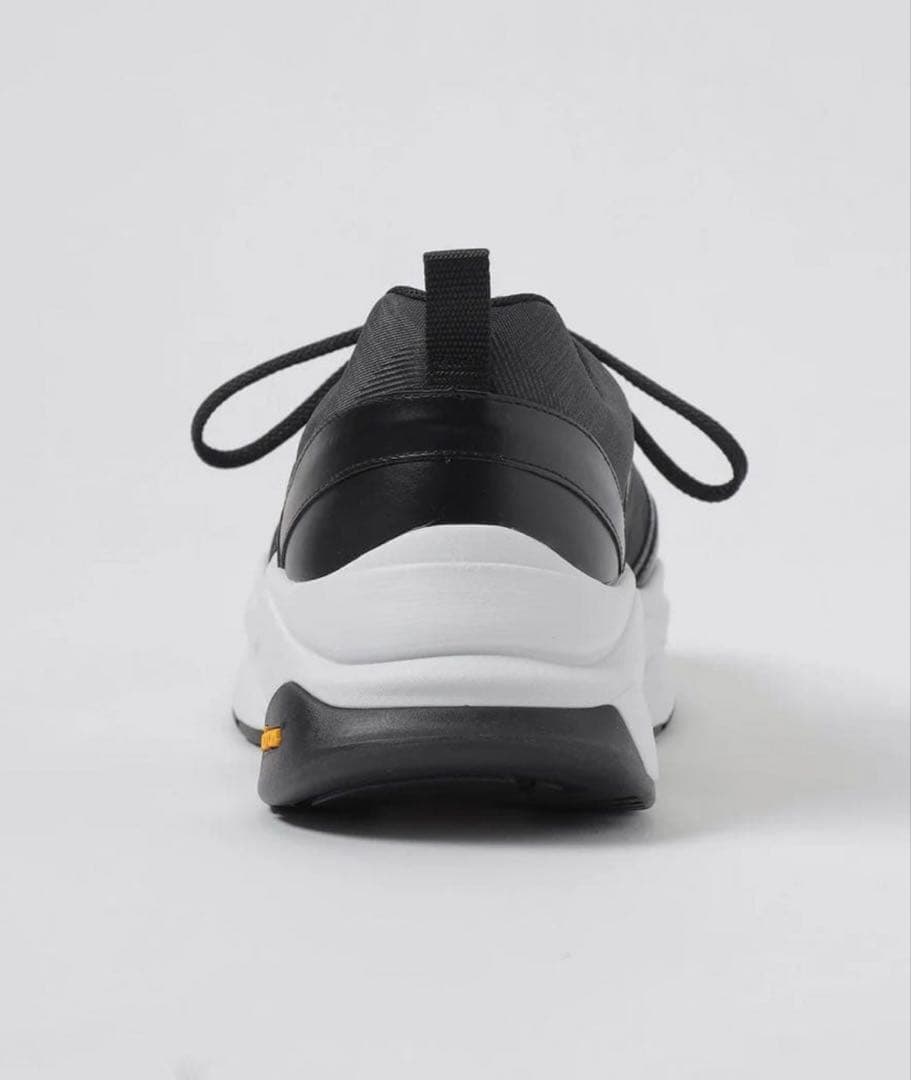 【人気商品】ブラックレーベルクレストブリッジ スニーカー