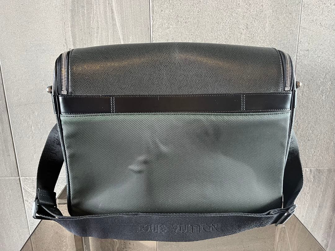 ルイヴィトン タイガ タイミール ショルダー メッセンジャー バッグ グリーン