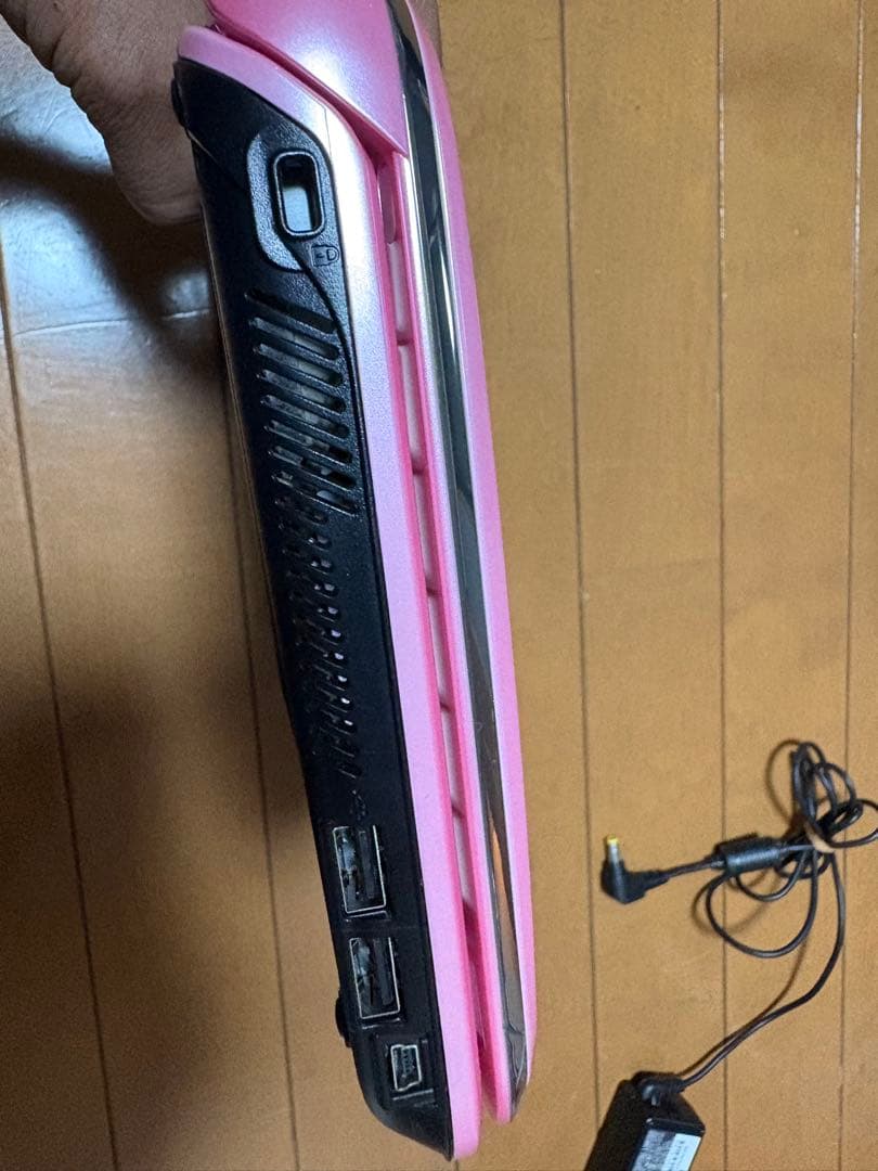 [美品]レア　ノートパソコン モモエリコラボ限定モデル FMVLMG30PK