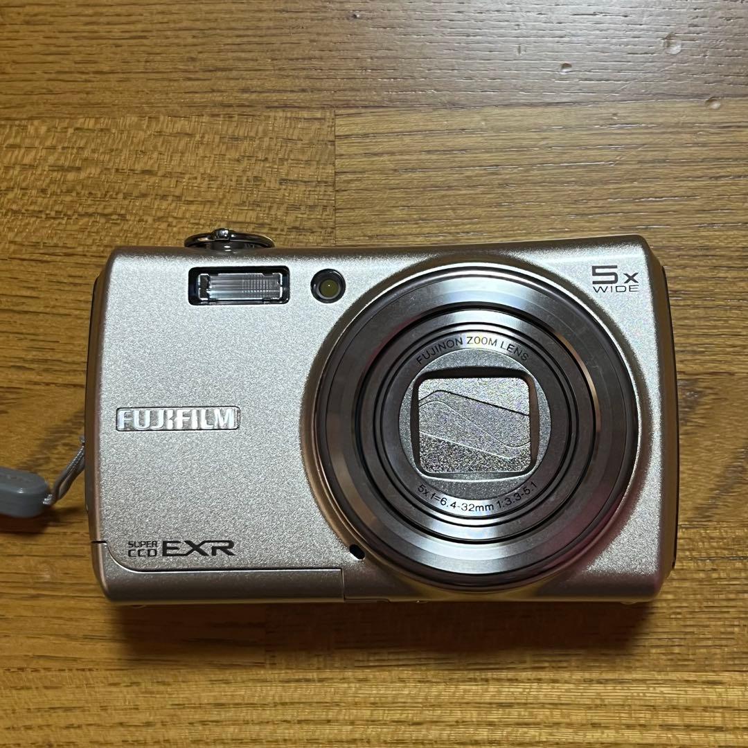 FUJIFILM FINEPIX F200 EXR デジカメ 動作未確認 美品