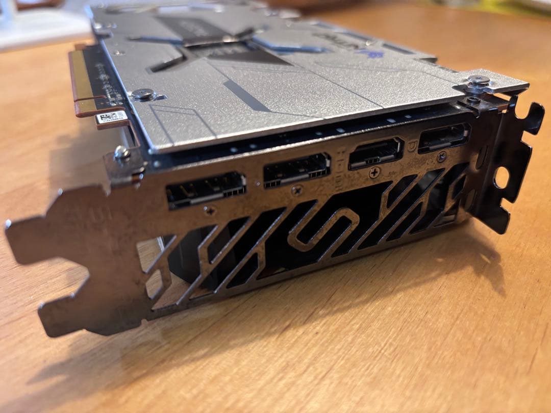 グラフィックボード・グラボ・ビデオカード Sapphire NITRO+ AMD Radeon RX 6600 XT