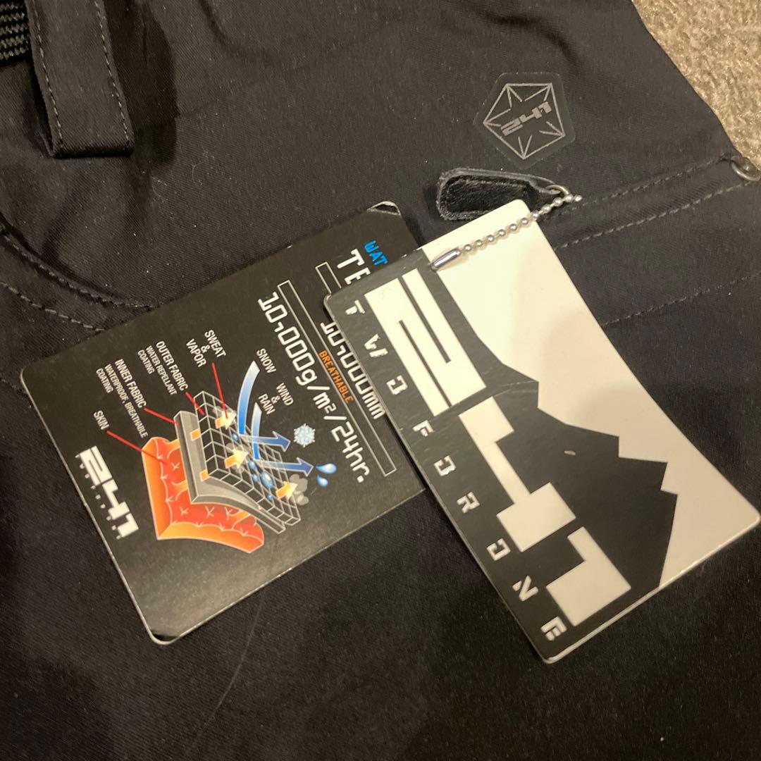 241 　スノボウェア　L 黒　新品