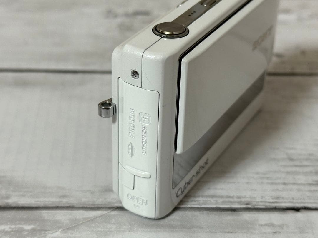 美品　SONY Cyber-shot DSC-T20 ホワイト 本体