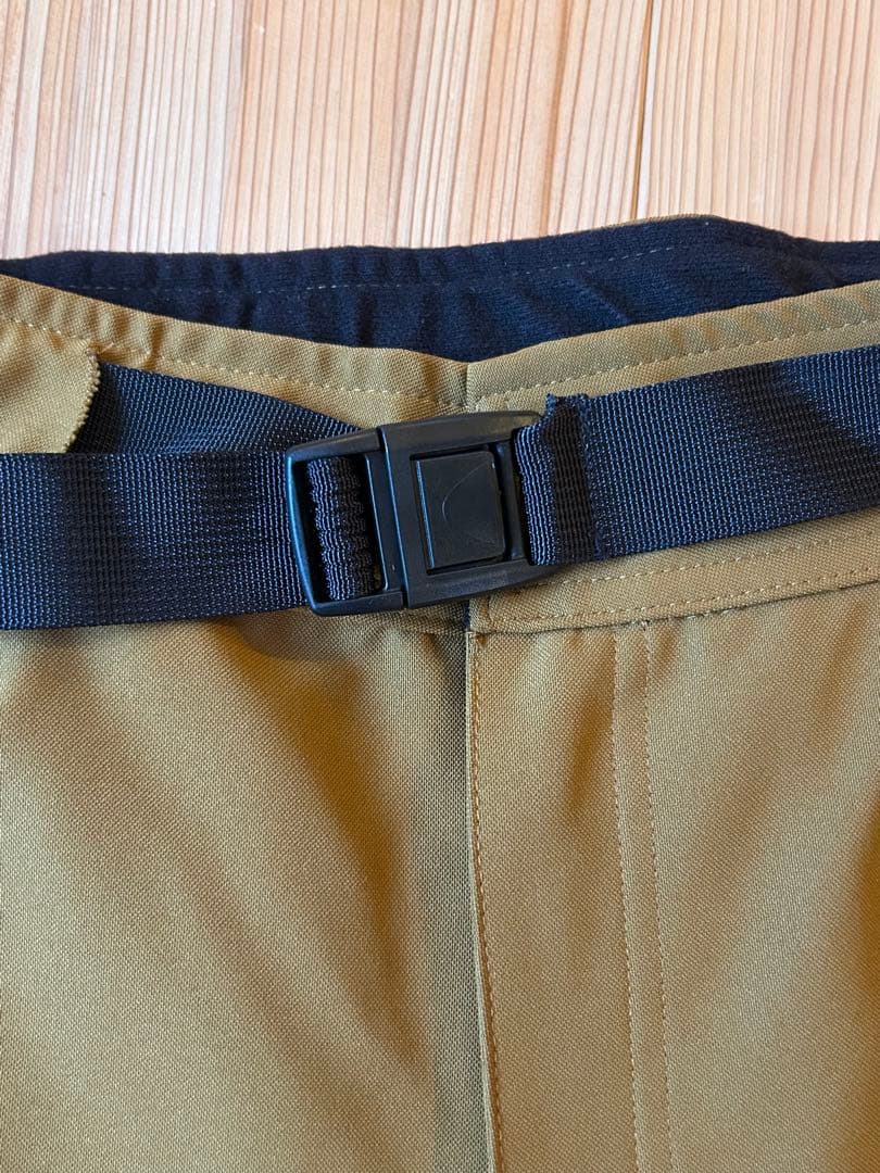 AIRBLASTER メンズパンツ M スノボウェア ベージュ スノボ 美品