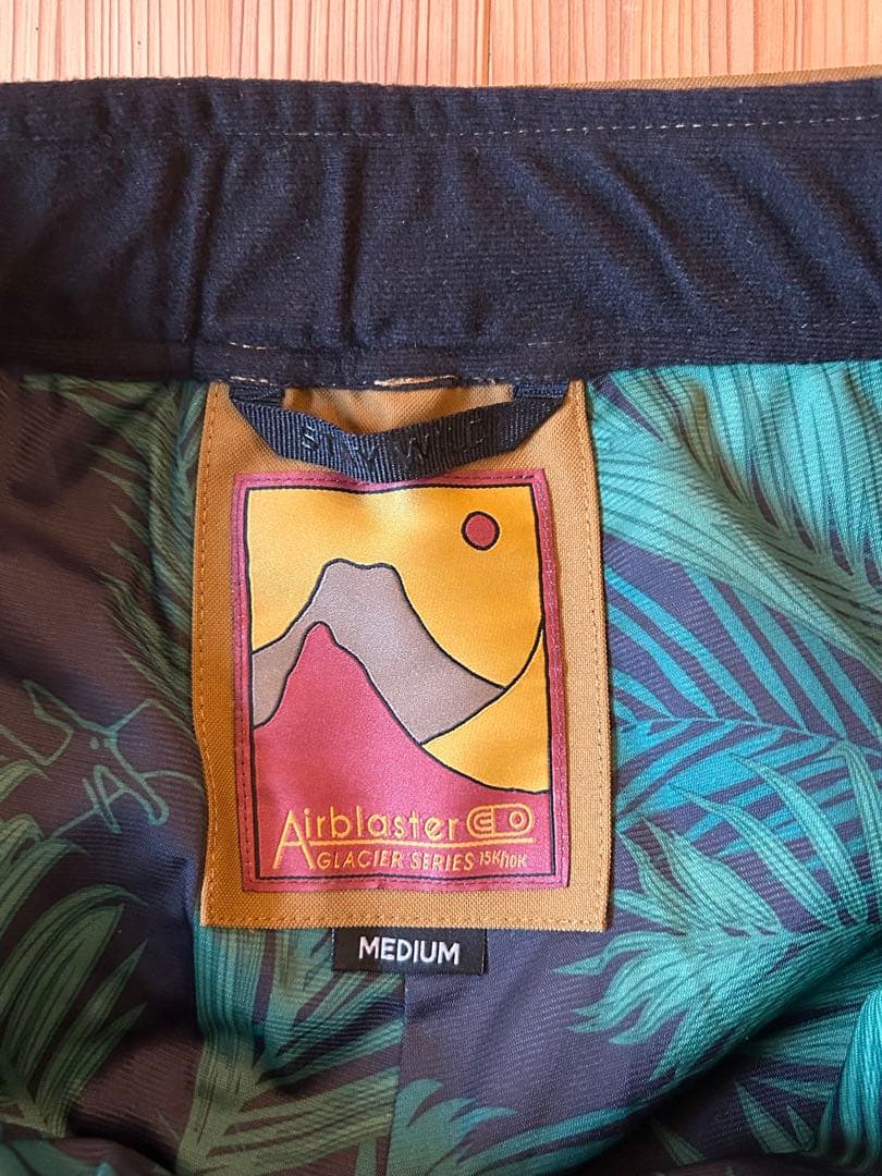 AIRBLASTER メンズパンツ M スノボウェア ベージュ スノボ 美品