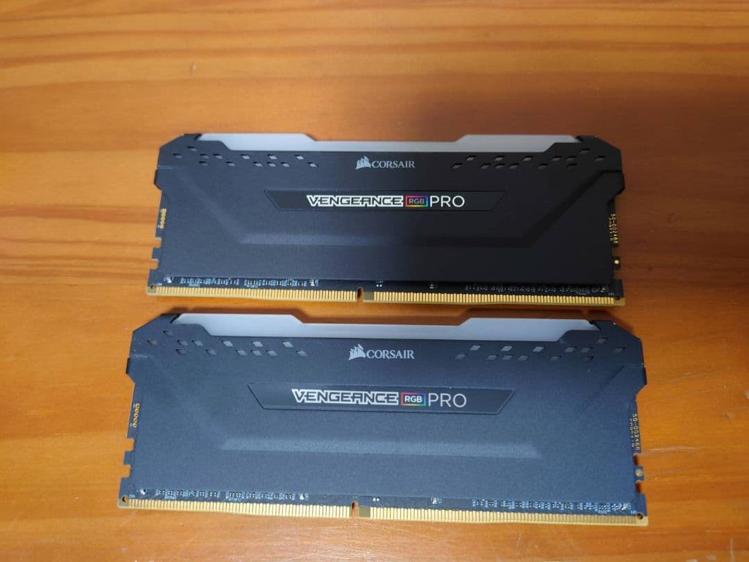 CORSAIR VENGEANCE RGB PRO 32GB メモリ