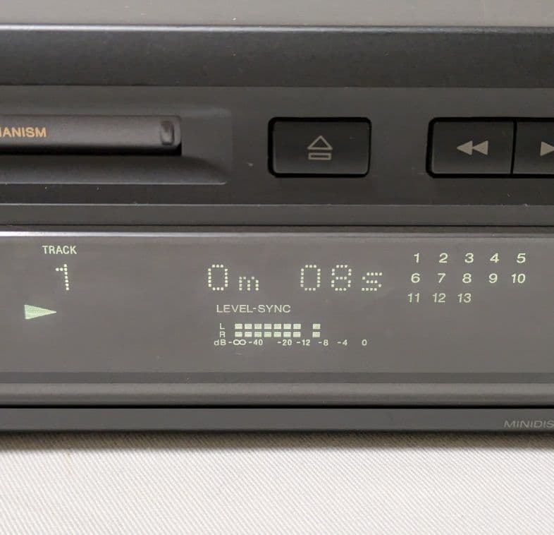 MDデッキ　SONY MDS-S37　MDプレイヤー/レコーダー(リモコン付属)