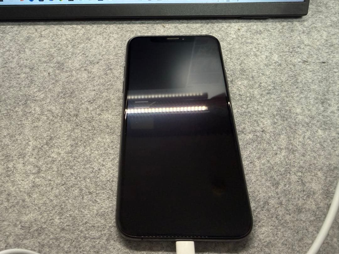 Apple iPhoneXs 64GB ブラック 本体のみ
