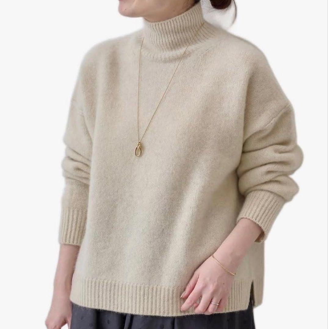 【みすけ】2023年モデル　ビアズリー　ホワイトヤクプルオーバー