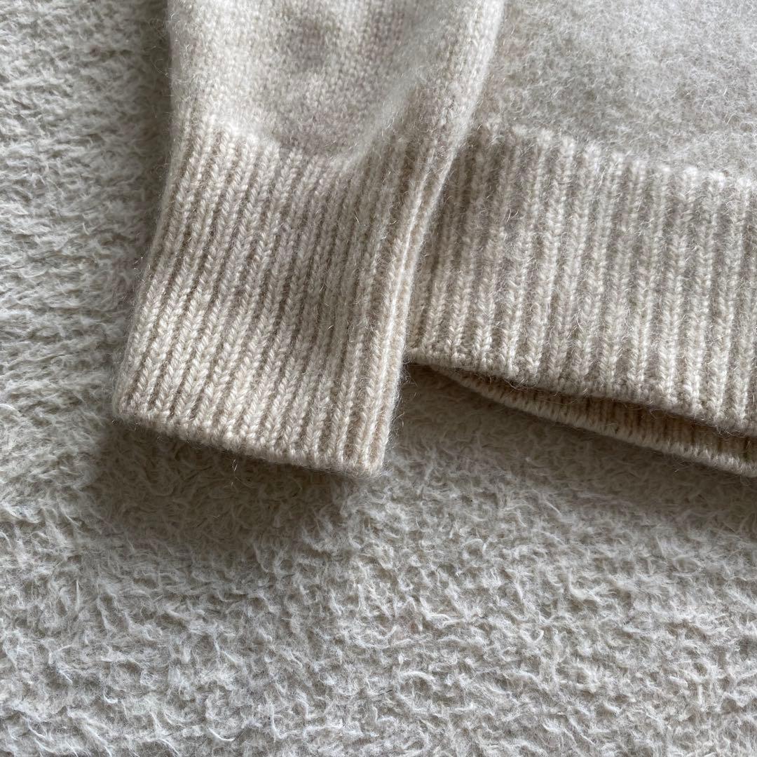 【みすけ】2023年モデル　ビアズリー　ホワイトヤクプルオーバー