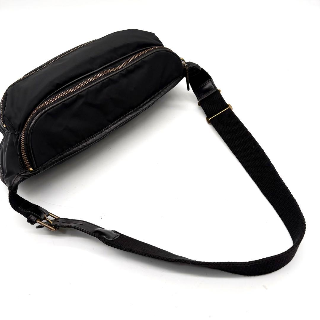 【美品】フェリージ 427 ボディバッグ ナイロン レザー ブラック