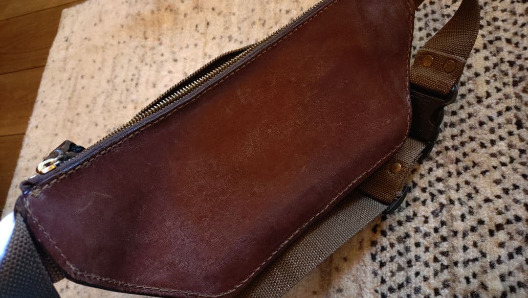 HERZ ヘルツ 2ポケット ボディバッグ ウエストバッグ F-46