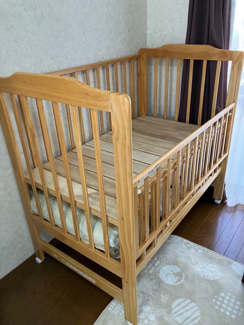 （引取り限定）カトージ　木製ベビーベッド　レギュラーサイズ