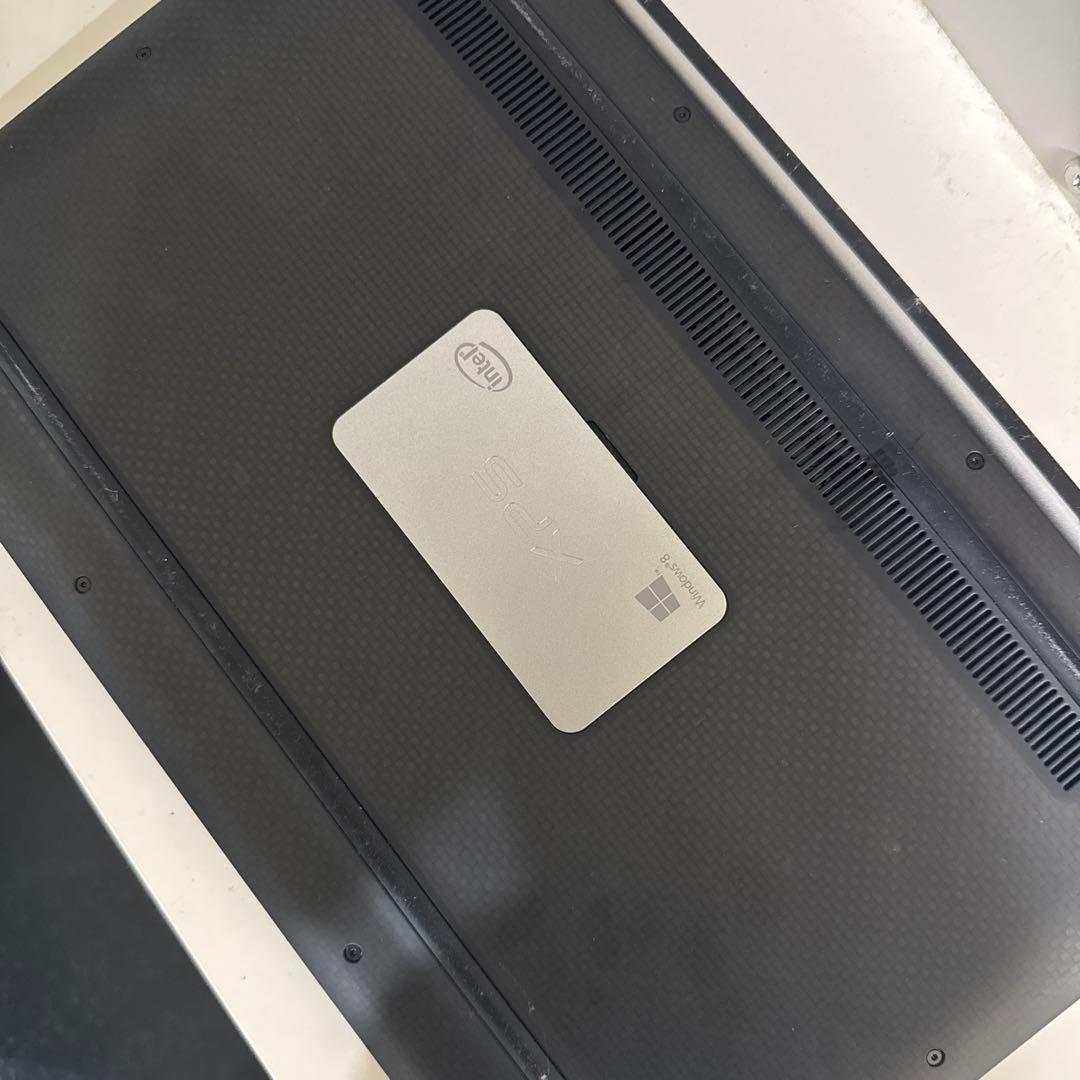 Dell XPS ノートPC 本体とケース