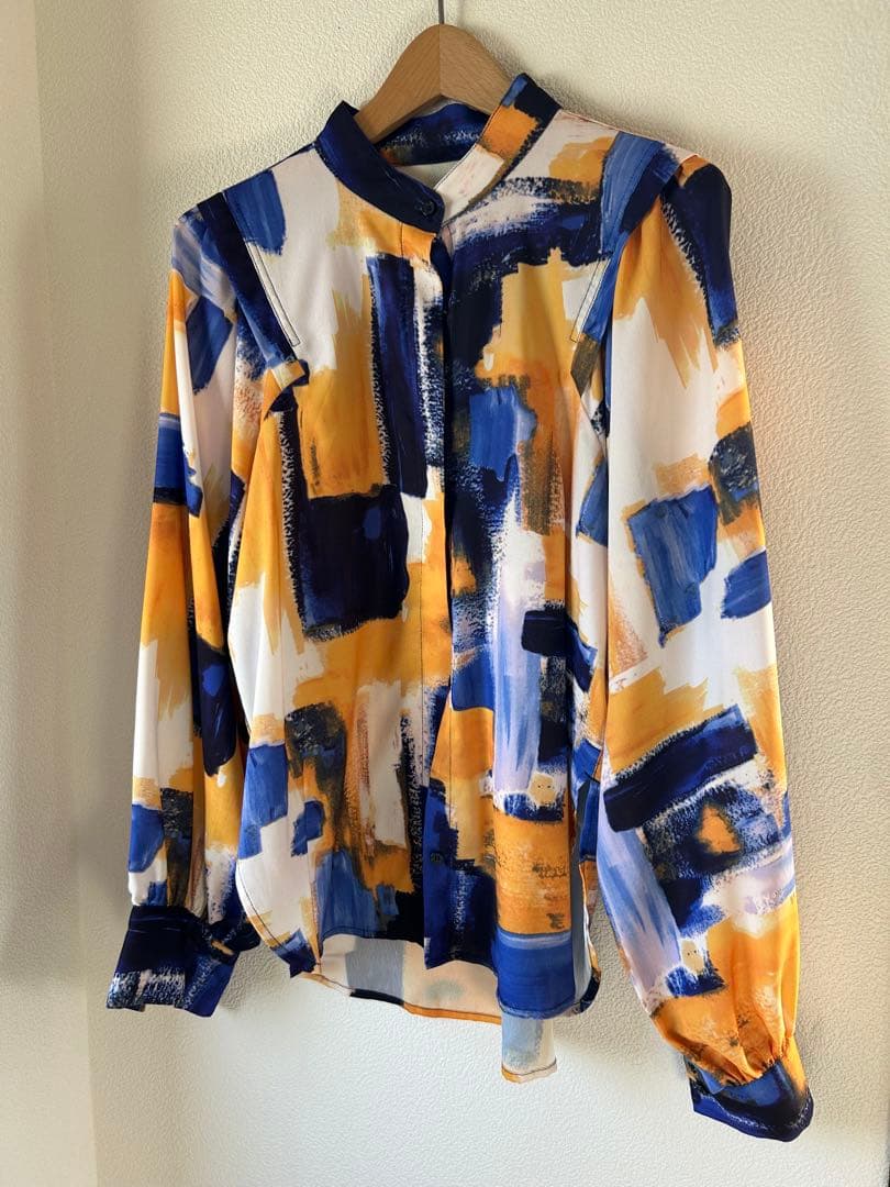 虜✨水彩プリント風ブラウス