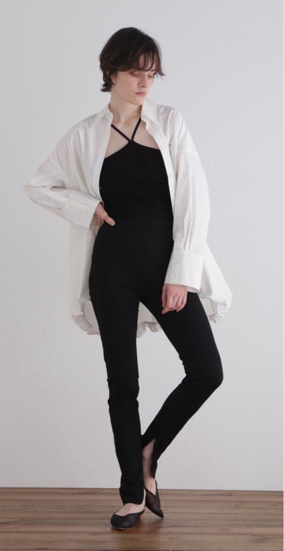 ★新品タグ付き未使用品★ルフィル le phil カップインキャミトップV 黒