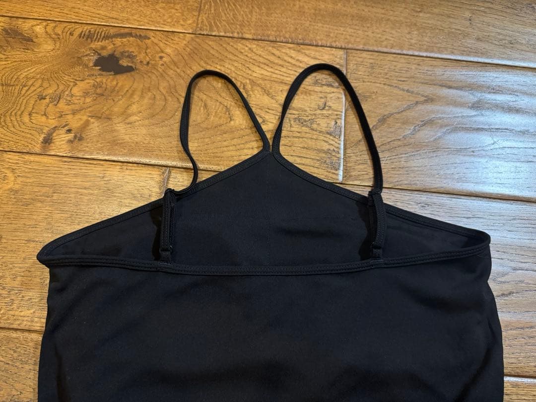 ★新品タグ付き未使用品★ルフィル le phil カップインキャミトップV 黒