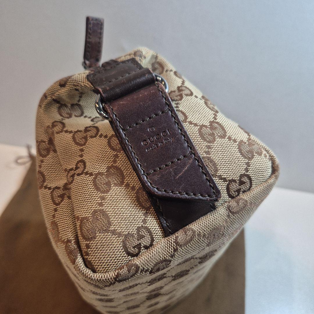 GUCCI　グッチ　ポーチ　保管袋　付き