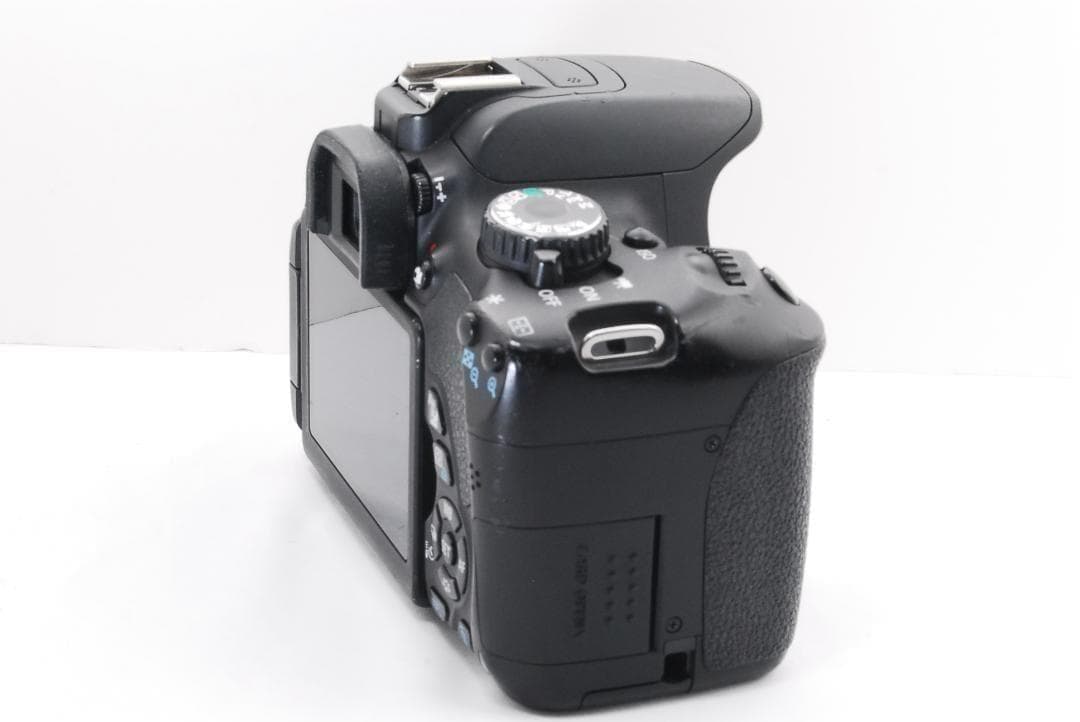 Canon EOS kiss x6i 画面反転でタッチパネル搭載！高画質♪