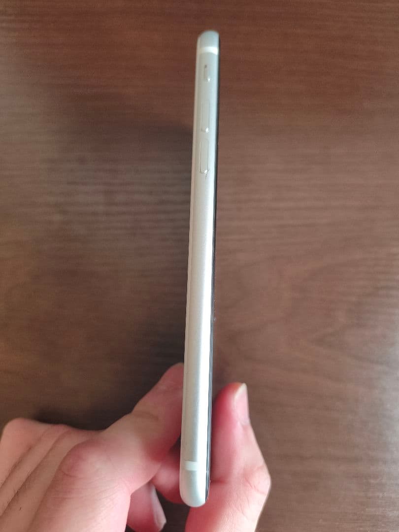 Apple iPhone SE2 ホワイト5