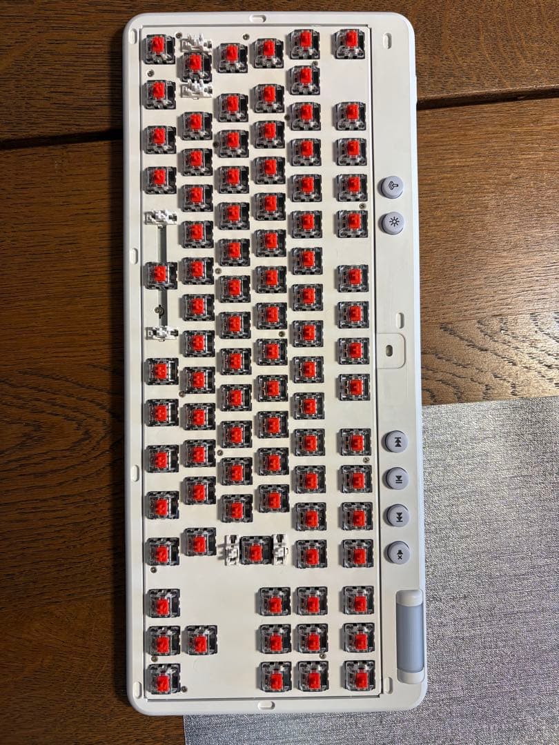 Logicool G713 ホワイトキーボード 本体