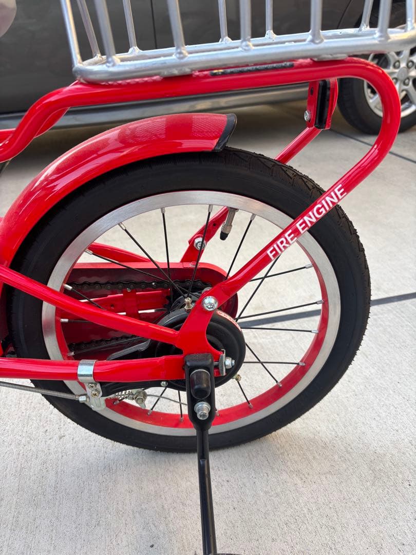 消防車デザイン　自転車 16インチ　美品