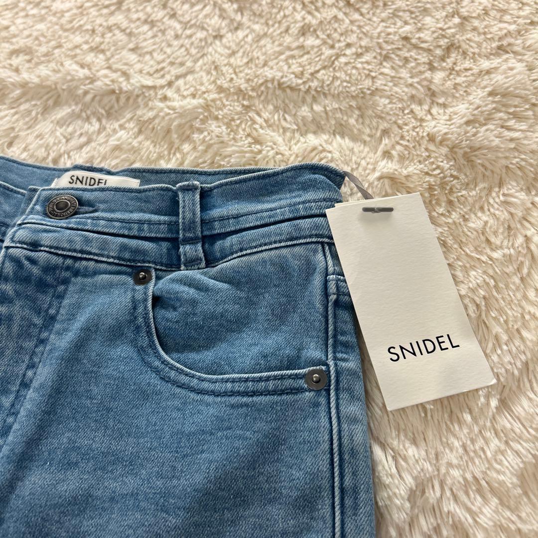 新品⭐︎25SS SNIDEL Sustainableストレッチフレアデニムパンツ