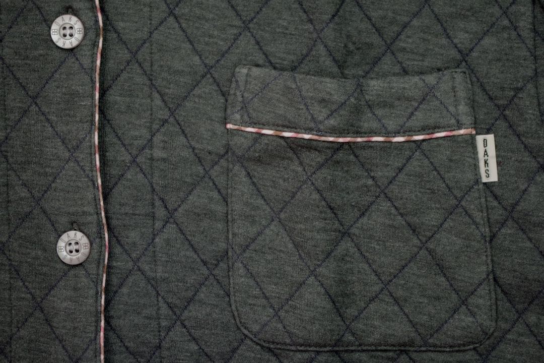 【新品】ダックスDAKS　女性用秋冬物中綿いりキルティングパジャマ(M)　日本製