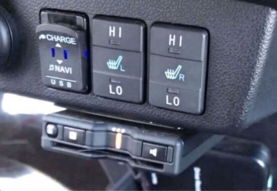 200系　ハイエース　170系シエンタ　後付 シートヒーターキット