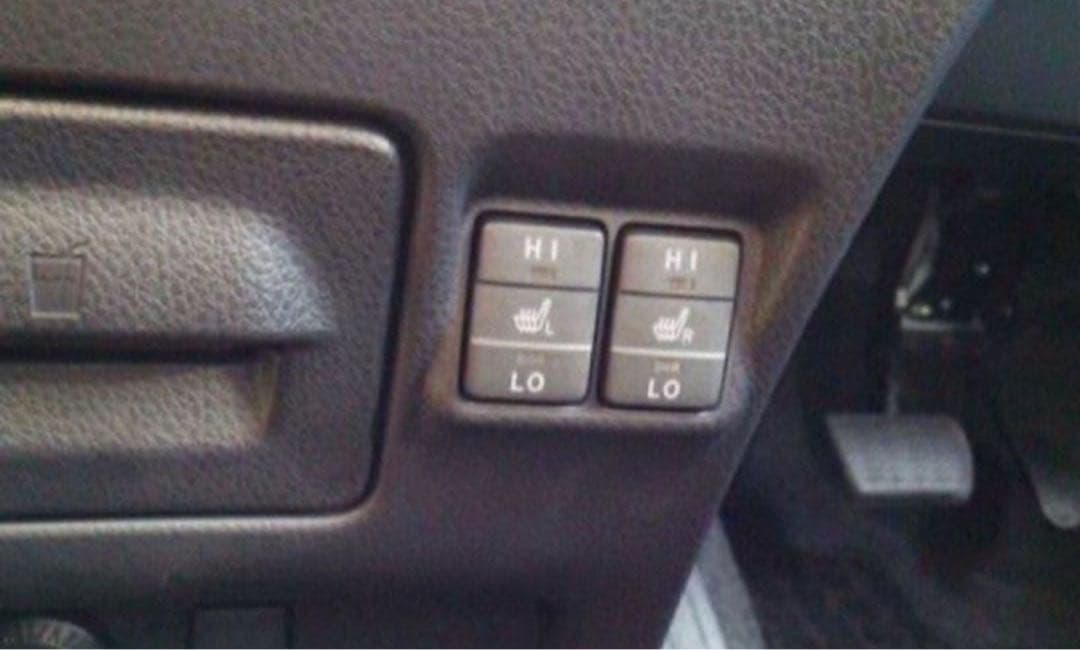 200系　ハイエース　170系シエンタ　後付 シートヒーターキット